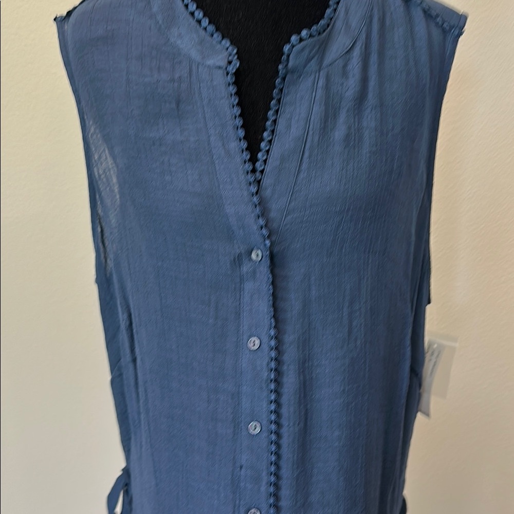 NWT- Sleeveless Navy Button-Down Tunic - Picture 8 of 14